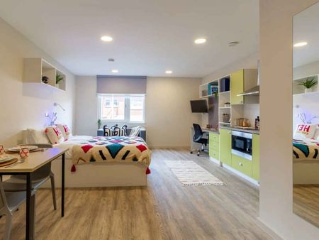 Platinum Studio - Photo 5