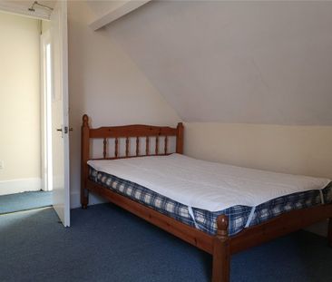 5 Bedroom Flat / Apartment - Landguard Road, Southampton - Photo 2