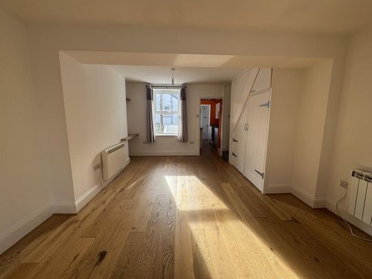 3 bedroom terraced house to rent - Photo 1