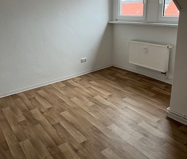 den ersten Monat gratis !!! 1 Zimmer Dachgeschoß bezugsfertig in de... - Foto 1