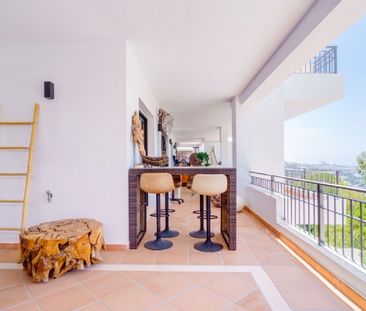 3 Bedroom Apartment For Rent in La Quinta, Málaga - Photo 3