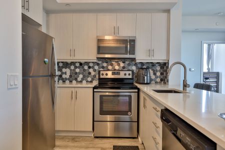 For Lease - 15 Zorra Street Unit# 1702, Toronto, Ontario - Photo 2