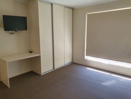 1 Barrie Robran Gate - Photo 3