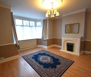 3 bedroom semi-detached bungalow to rent - Photo 1