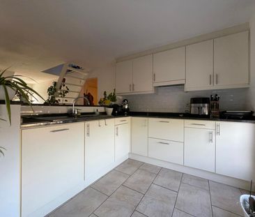 Appartement met 2 slaapkamers en terras - Photo 5