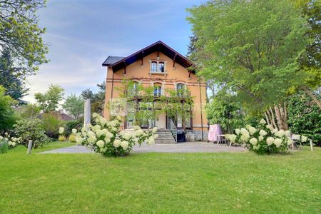 Magnificent charming villa close to the International School - Photo 3