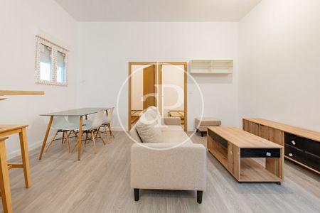 Flat for rent in Recoletos (Madrid) - Photo 2