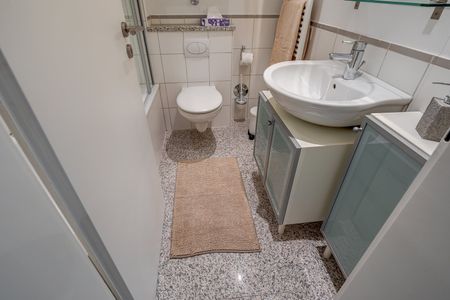 Furnished 2-room apartment near Luitpoldpark for rent - Photo 3