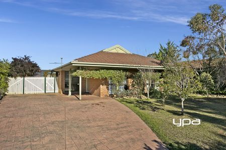 15 Stanford Court, SUNBURY - Photo 5