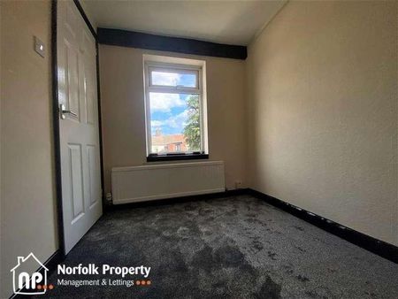 Gorleston, NR31 - Photo 3