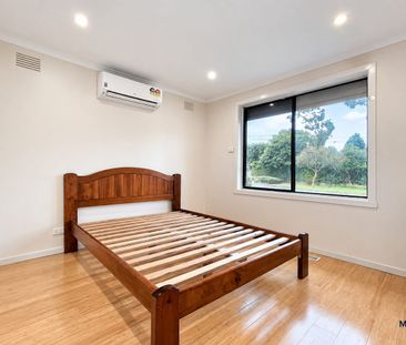 Furnished and Beautifully Renovated in the Heart of Boronia - Photo 5