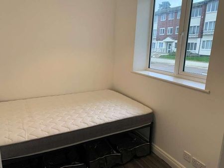 Hemingway House, OX4 - Photo 2