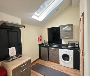 Studio to rent - Photo 6