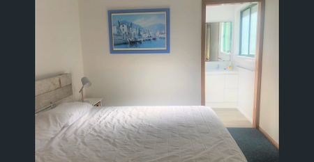 Short term rental - fully furnished 3 bedroom home - Photo 3