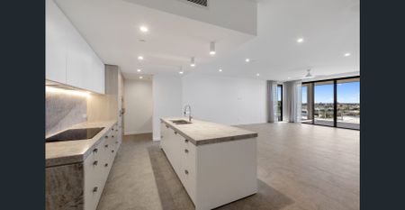 LUXURY APARTMENT AT THE COVE COMINO | DESIGNER LIVING BY THE COAST - Photo 4