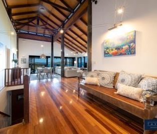 Unparalleled Whitsunday Views - Fully Furnished Villa - Photo 6