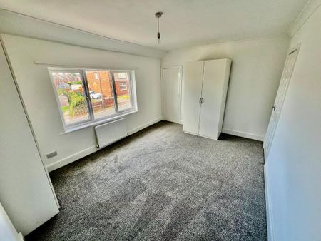 2 bedroom semi-detached house to rent - Photo 5