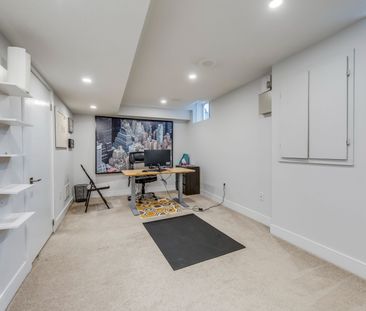 For Lease - 561 Mermaid Crescent, Mississauga, Ontario - Photo 5