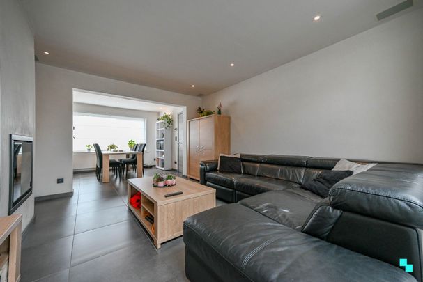 Recent gerenoveerde gezinswoning te Sint-Eloois-Winkel - Photo 1