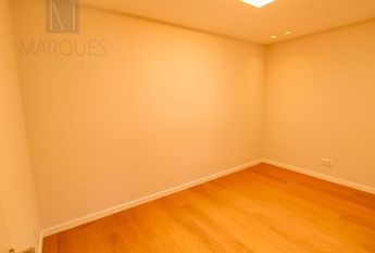 Apartamento T1+1 em Setúbal