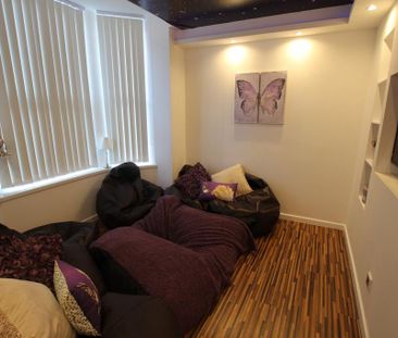 6 bedroom house to rent - Photo 5