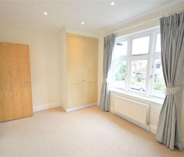 4 bedroom detached house to rent - Photo 4
