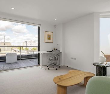 An exceptional three-bedroom penthouse in the sought-after Dance Sq... - Photo 4