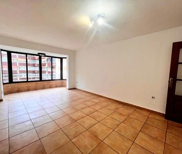 LARGE APARTMENT IN THE OLD TOWN. UNFURNISHED. NO POOL. NO PARKING. - Photo 2