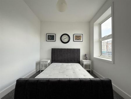 5 bedroom property to rent - Photo 4