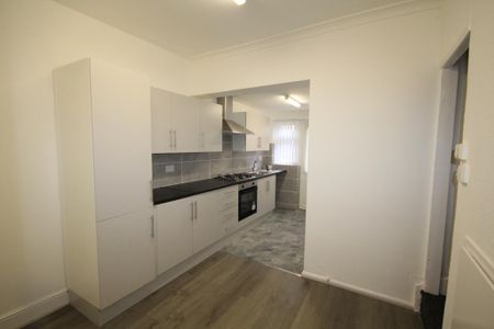 2 bedroom terraced house to rent - Photo 5