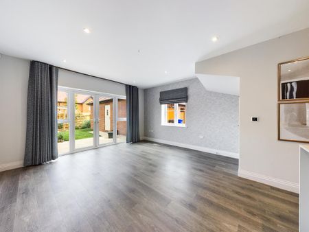 4 bedroom townhouse to rent - Photo 3