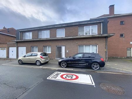 Gelijkvloers appartement met 2 slaapkamers - Photo 2