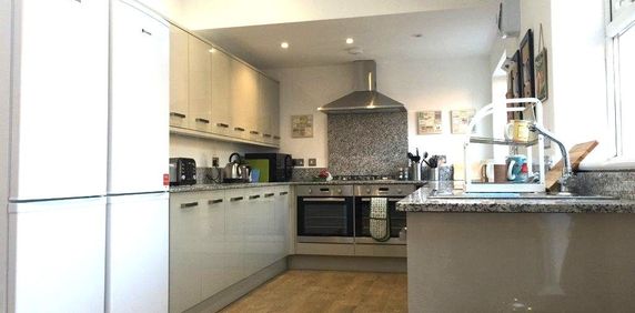 Portland Street - Photo 2