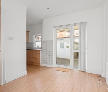 26 Ravenhill Avenue, Belfast, BT6 8LG - Photo 4