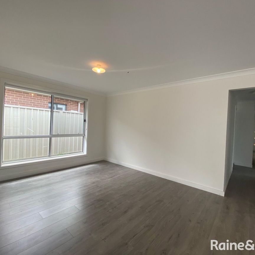 Modern 4 Bedroom Home in Prime Location - Photo 1