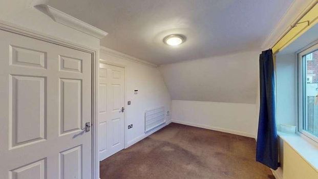 Dale Street East, Horwich, BL6 - Photo 1