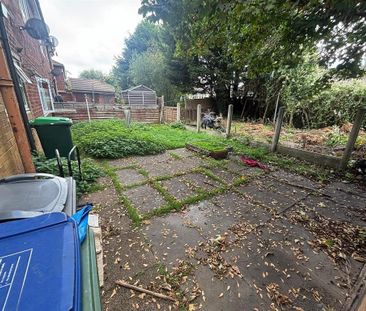 3 bedroom flat to rent - Photo 4