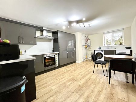 Randall Farm, Gabriel Spring Road, Fawkham, DA3 8PJ - Photo 4