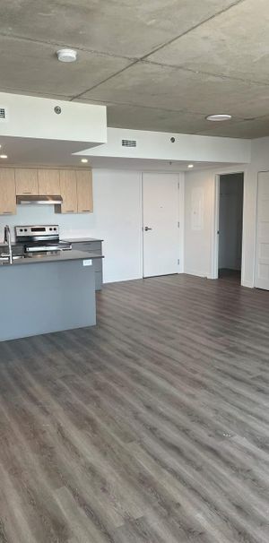 2 CH - 1 SDB - Terrebonne - $2,180 /mo - Photo 1