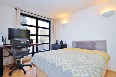 2 bed flat to rent in Chart House, London, E14 - Photo 2