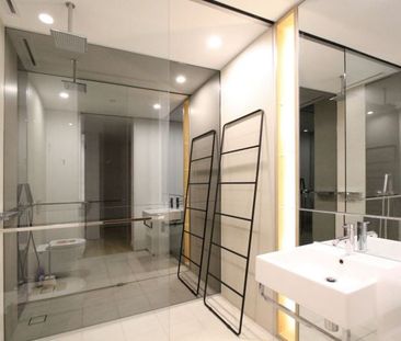 SPACIOUS ONE BEDROOM APARTMENT AT THE DUO BUILDING - Photo 4