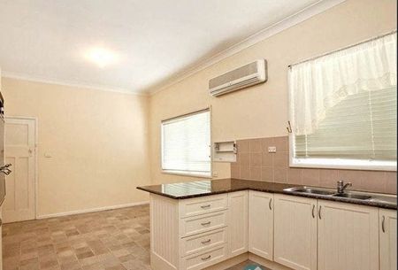 Beautifully presented 3 bedroom home! - Photo 4