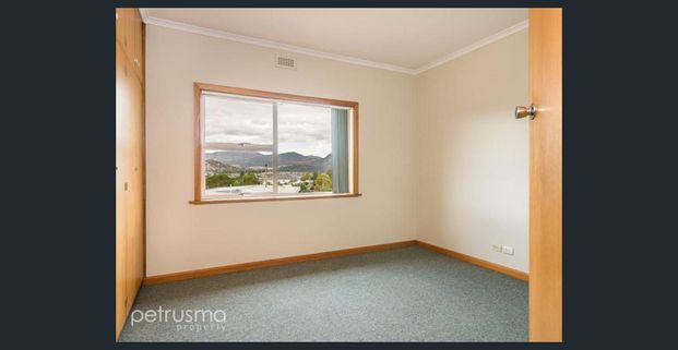 Spacious Family home - Photo 1