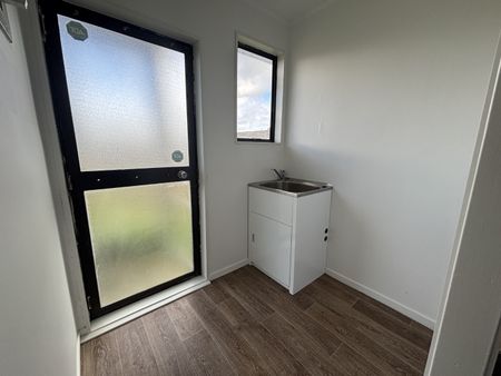 Unit 2, 25 Coombe Avenue, Otara, Auckland - Photo 3