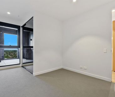 Modern One-Bedroom Apartment with Urban Convenience (Partly Furnished) - Photo 1