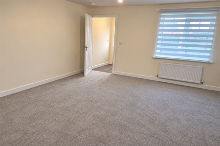 3 bedroom detached house to rent - Photo 2