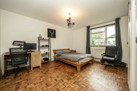 Herons Lea, Sheldon Avenue, N6 - Photo 3