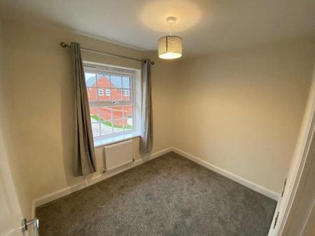 4 bedroom detached house to rent - Photo 5