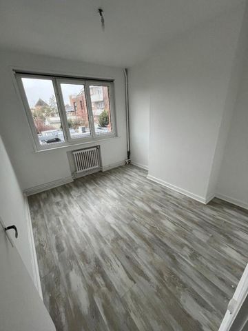 Location Appartement 4 pièces 71m² MARCQ EN BAROEUL 59700 - Photo 2