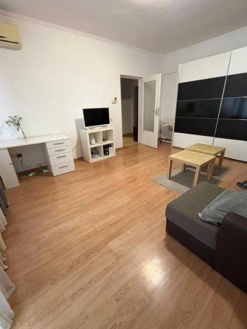 inchiriez apartament 1 camera - Photo 3